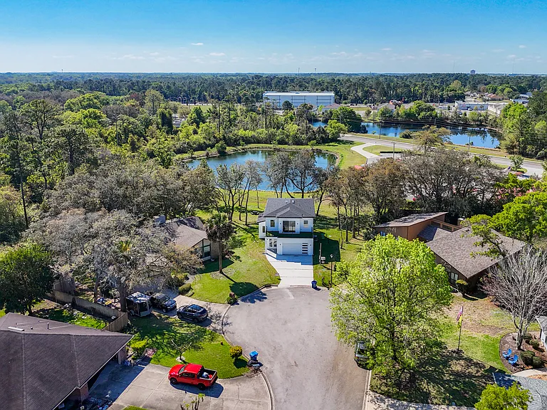 2121 Broad Water Dr — Photo 2