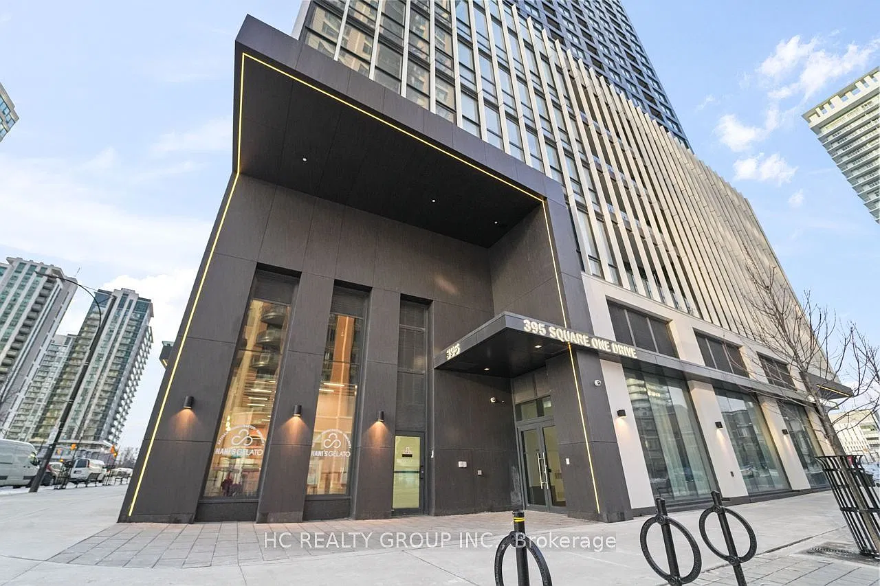 Stak36 Condos — Photo 2