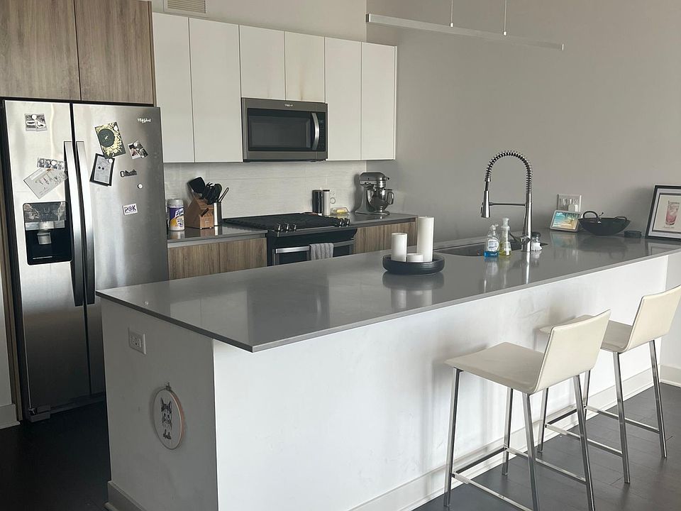 1st image of 314 W Wolf Point Plz #3903
