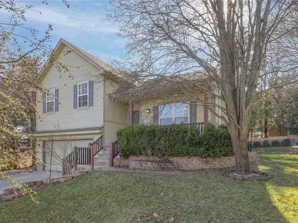 34567 W 85th Ter, De Soto, KS 66018