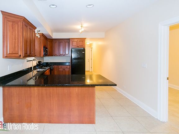 4th image of 2141 W Superior St #G09c