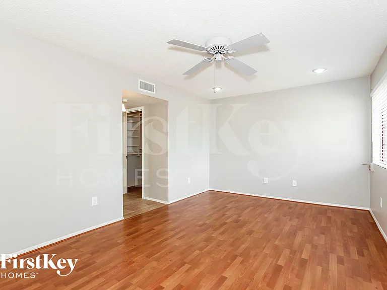 4323 E Beck Ln — Photo 13