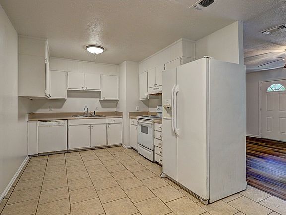 4th image of 2334 Ollie Dr