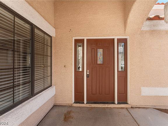 4th image of 2109 Bachelor Ct