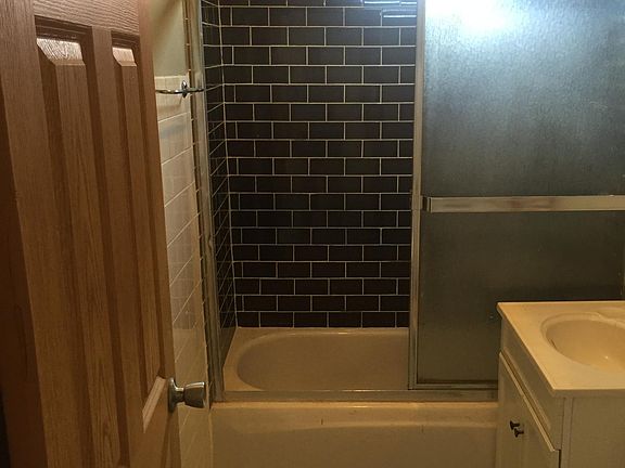 3rd image of 2859 N Sawyer Ave #1