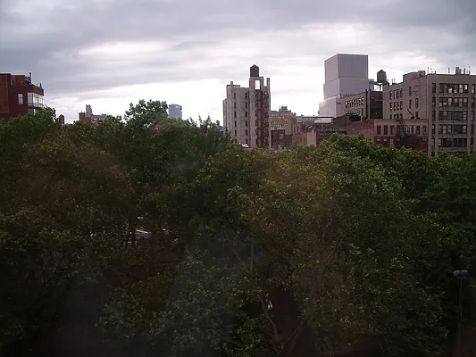 Rented by Kings Court Real Estate | media 4