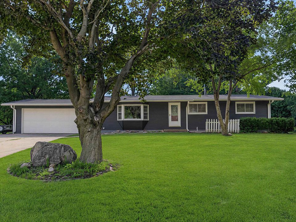 1st image of 9042 Douglas Dr