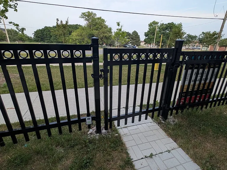 9712 Kennedy Rd — Photo 3