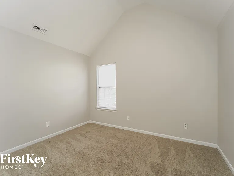 7008 Hidden Creek Dr — Photo 13