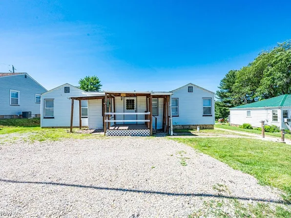 323 Steubenville Rd SE, Carrollton, OH 44615