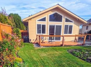 123 1/2 Forrest Ave, Pt Angeles, WA 98362