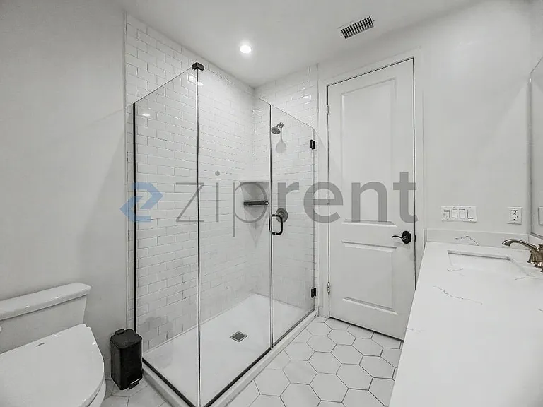 1676 3rd St — Photo 25