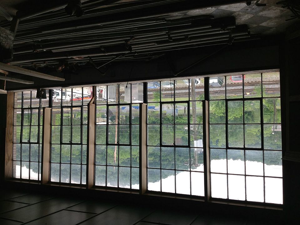 2nd image of 112 W Edgar Ave