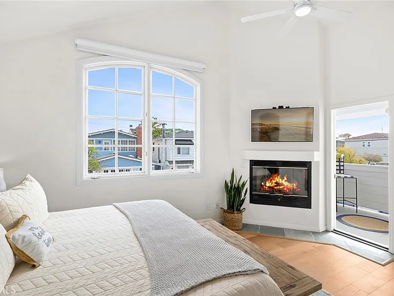 117 Marine Ave — Photo 13