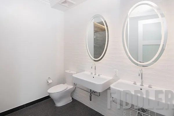 Rented by The KCI Group | media 153