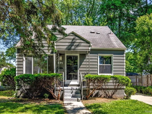 571 Bird Ave, Birmingham, MI 48009