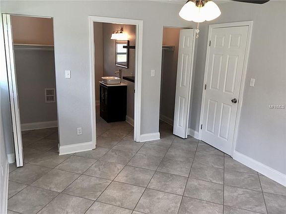 5th image of 8300 53rd Way N