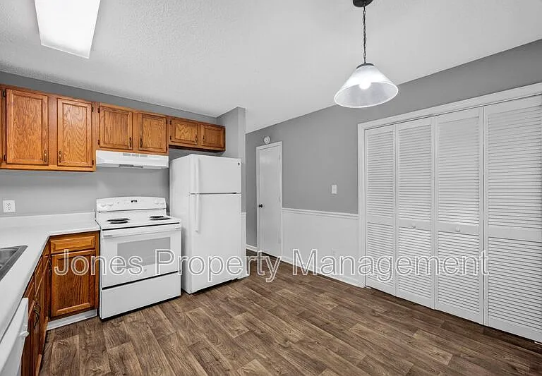 2676 White Oak Ln — Photo 17