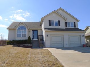9114 N Camden Ave, Kansas City, MO 64154