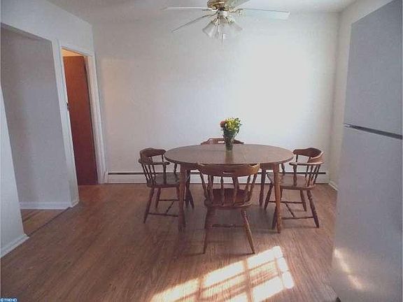 3rd image of 600 E Roberts St