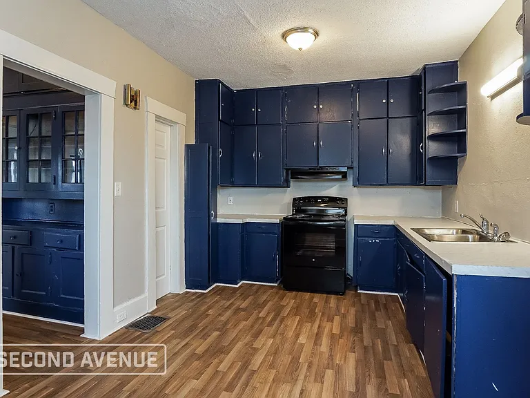 4105 Avenue Q — Photo 3