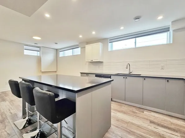 1295 Kilborn Ave, Ottawa, ON K1H 6L2