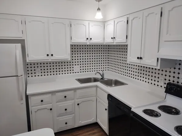 10091 Sakura Dr APT H, Saint Louis, MO 63128