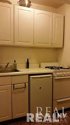 Rented by REAL New York | media 25