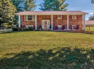 342 Beechwood Cir, Bristol, TN 37620