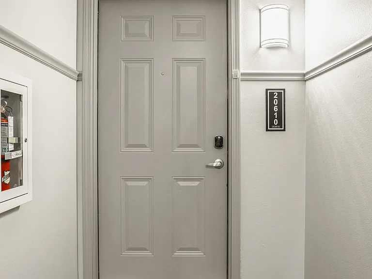The Avenue at Polaris Apartments — Photo 21