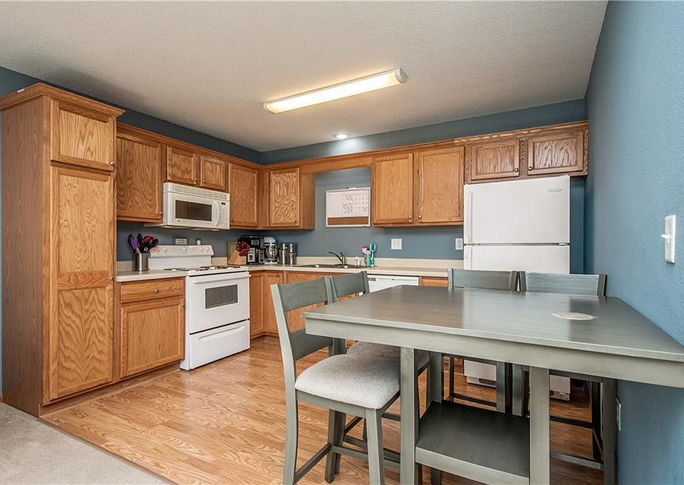 1st image of 1044 10th Ave NW