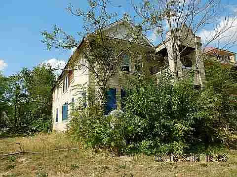 2698 Calvert