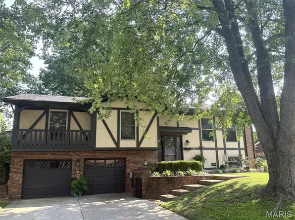 310 Emily Dr, O Fallon, IL 62269