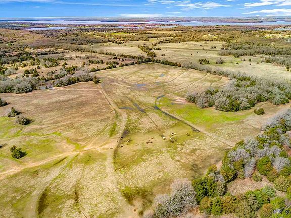 4th image of 300 Vz County Road 3834