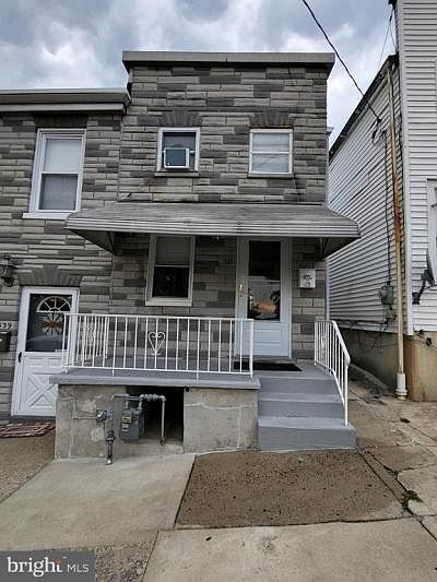 1st image of 541 S 10th St