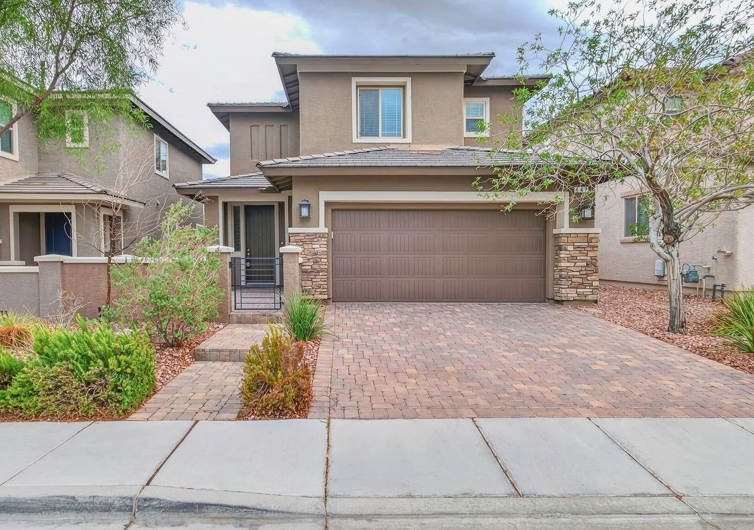 Move-In Ready! Amazing 2-Story 3-Bedroom Home In Cadence/Henderson! — Photo 1