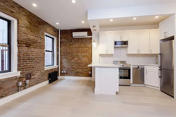 Rented by The Agency | media 4