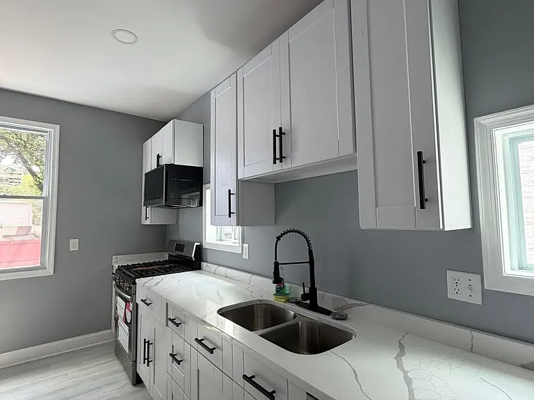 333 Washburn Ave — Photo 17