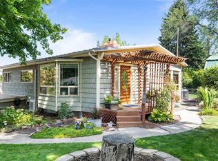 209 S 7th St, Dayton, WA 99328