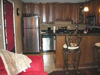 5th image of 824 12th Ave APT 1