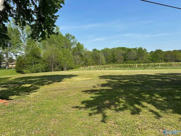 1505 Nella Dr, Athens, AL 35611