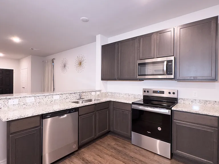 108 Rosings Pl — Photo 16