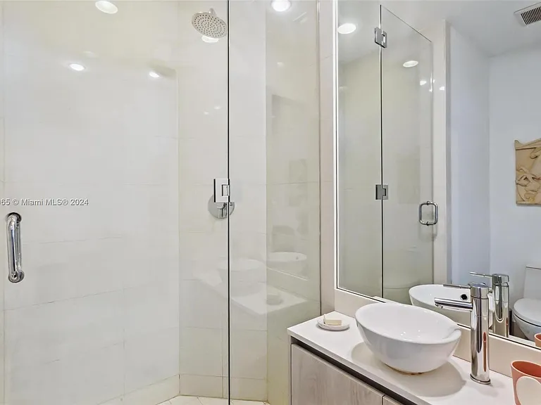 480 NE 31st St #2307 — Photo 16