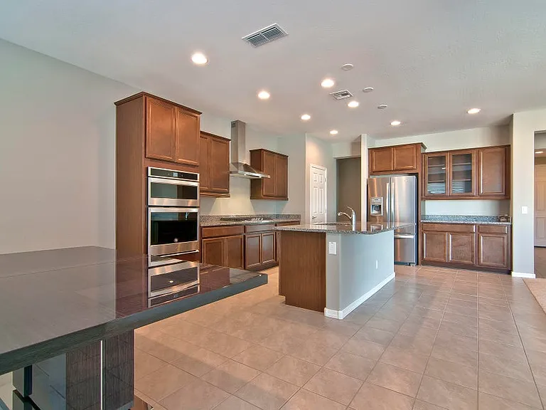 6303 S 24th Pl — Photo 13