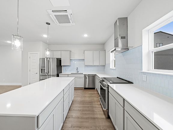 2nd image of 407 Ira Ave Unit 2101