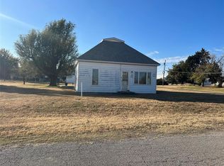 125 N Roosevelt Ave, Calumet, OK 73014
