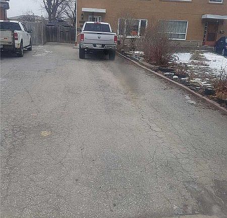 3rd image of 7585 Wrenwood Cres