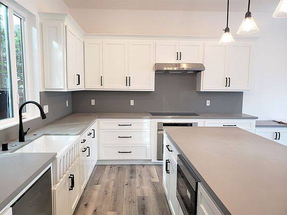 4th image of 814 Clark Ave