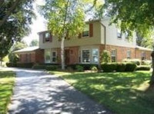 28937 Kendallwood Dr, Farmington Hills, MI 48334