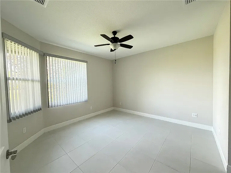 6148 Bella Rosa Ln — Photo 11